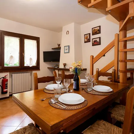 Rifugio Tra I Boschi - Camino & Balcone