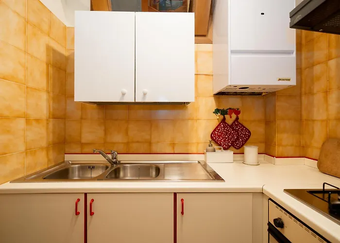 Appartement Rifugio Tra I Boschi - Camino & Balcone *