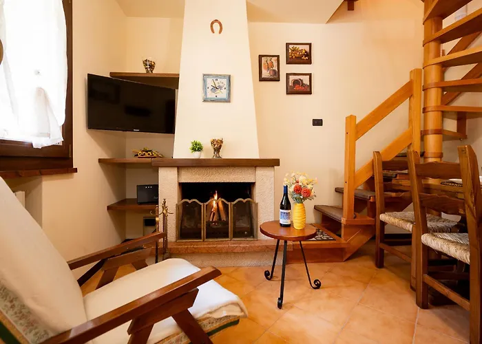 Rifugio Tra I Boschi - Camino & Balcone Apartment