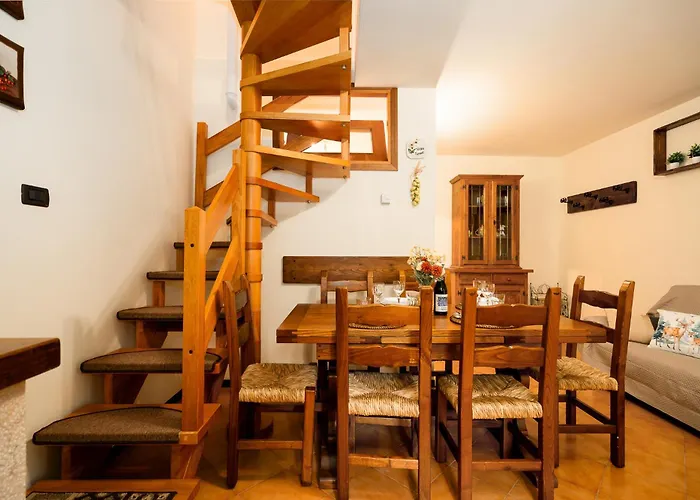 Rifugio Tra I Boschi - Camino & Balcone Appartement *